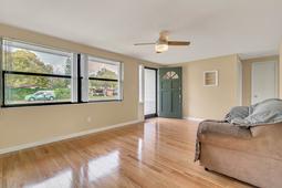 52 E 2nd St- Chuluota- FL 32766  - 09.jpg
